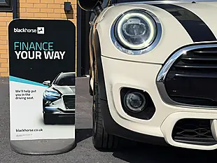 Used 2019 MINI Hatch Cooper Sport White - Interior and Exterior details 7