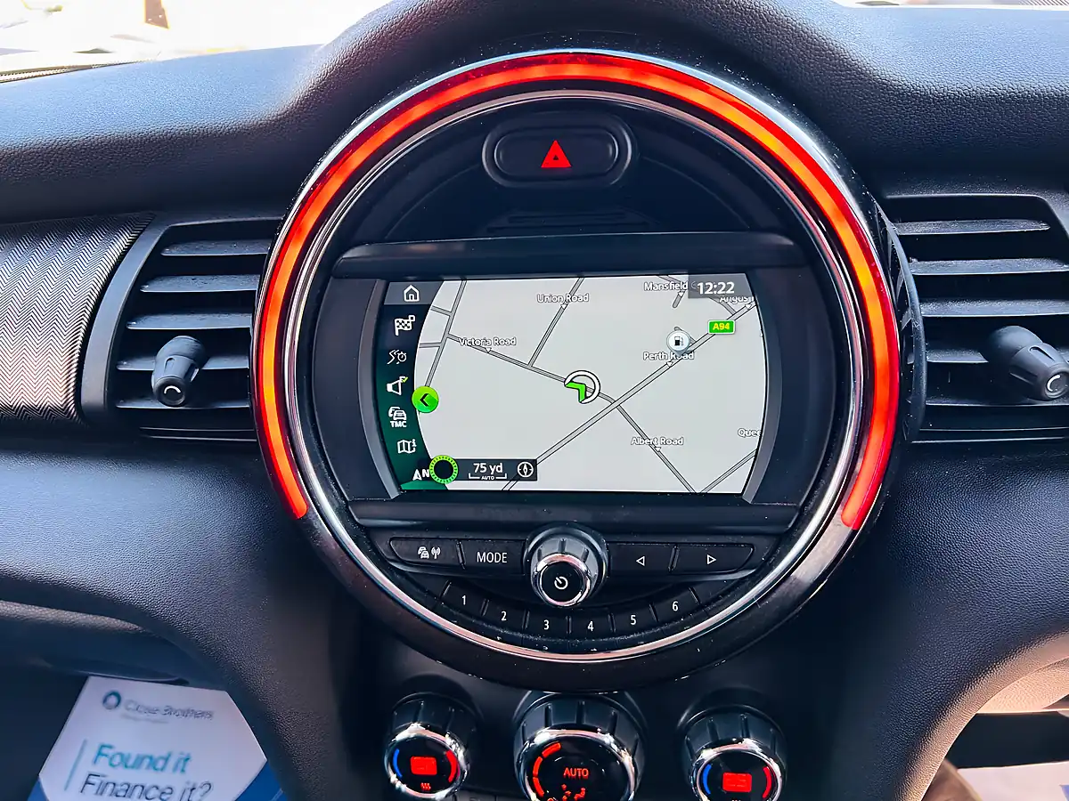 Used 2019 MINI Hatch Exclusive Black - Interior and Exterior details 10