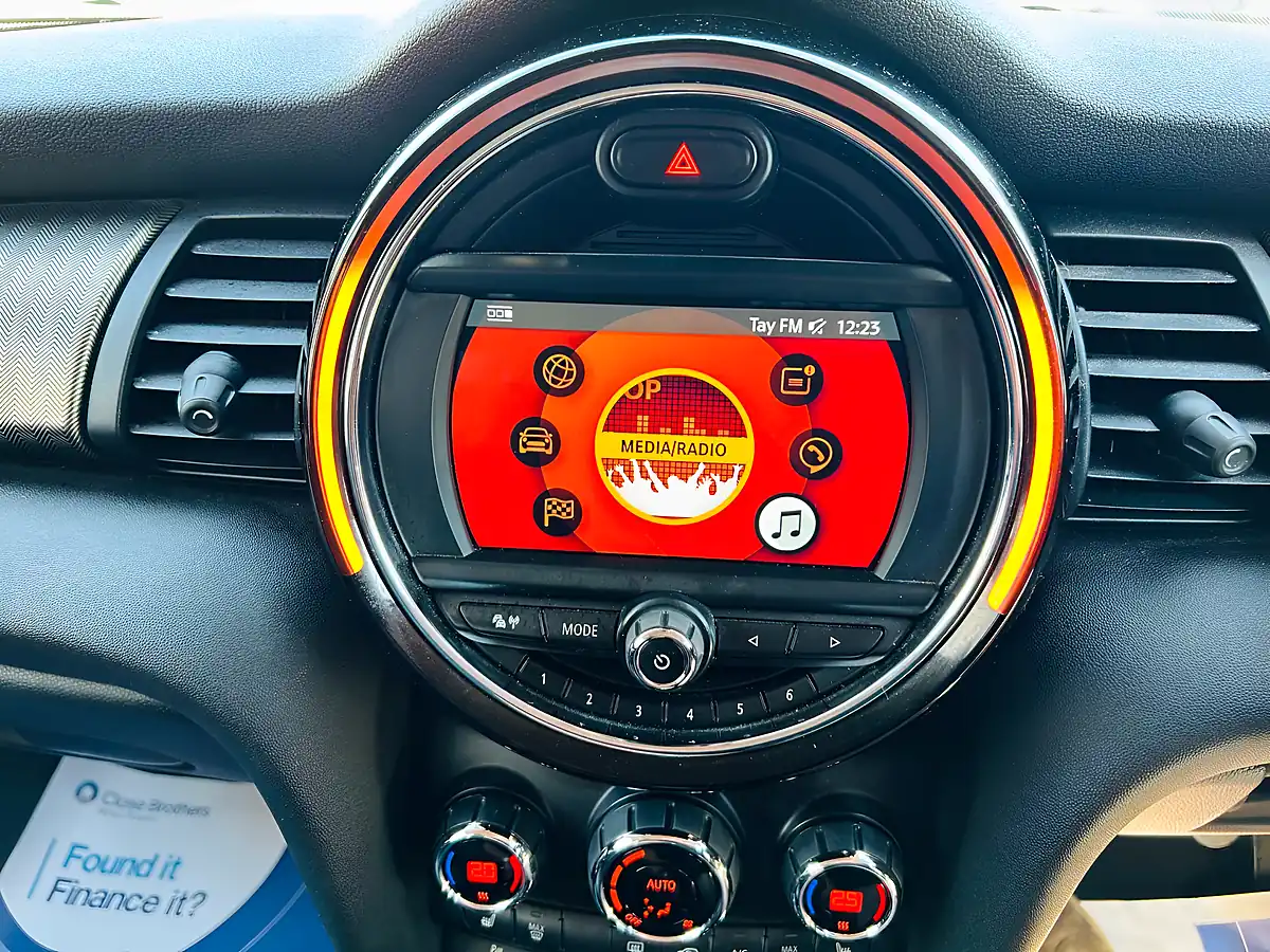 Used 2019 MINI Hatch Exclusive Black - Interior and Exterior details 12