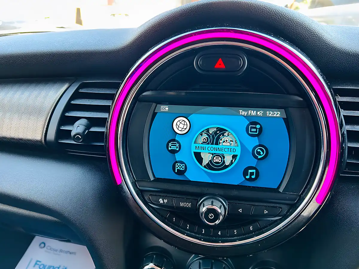 Used 2019 MINI Hatch Exclusive Black - Interior and Exterior details 13