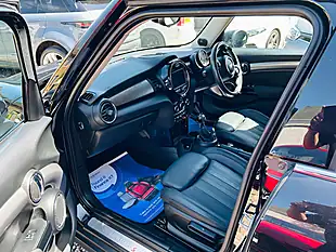 Used 2019 MINI Hatch Exclusive Black - Interior and Exterior details 5