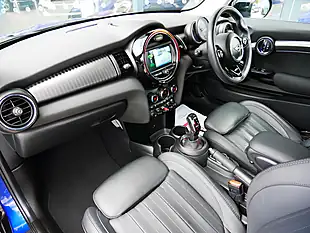 Used 2019 MINI Hatch Exclusive Starlight Blue - Interior and Exterior details 14