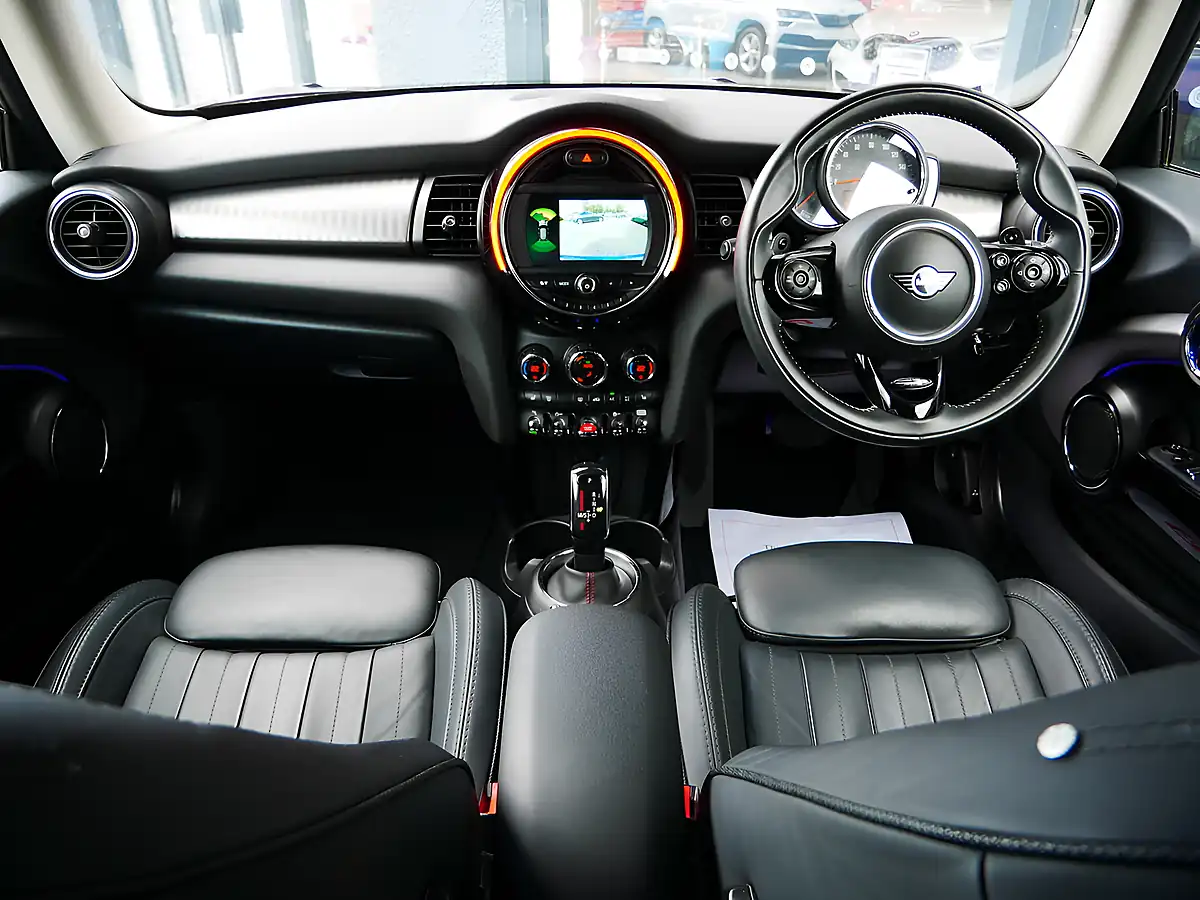Used 2019 MINI Hatch Exclusive Starlight Blue - Interior and Exterior details 15