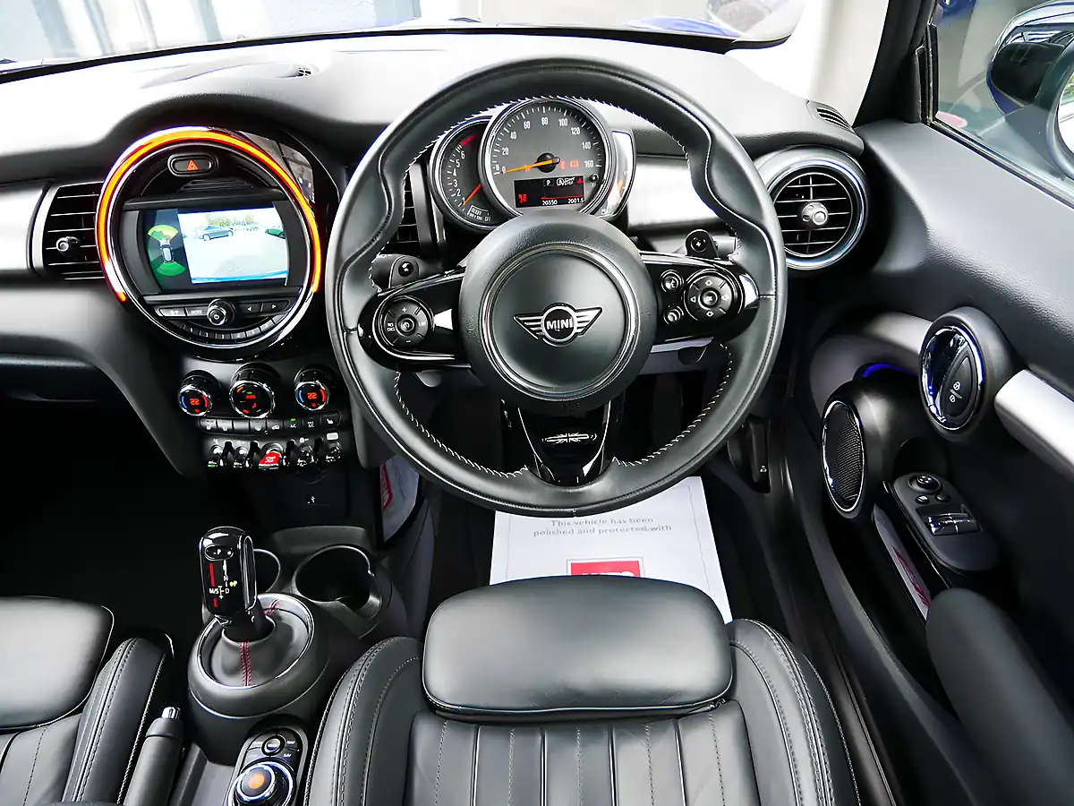 Used 2019 MINI Hatch Exclusive Starlight Blue - Interior and Exterior details 16