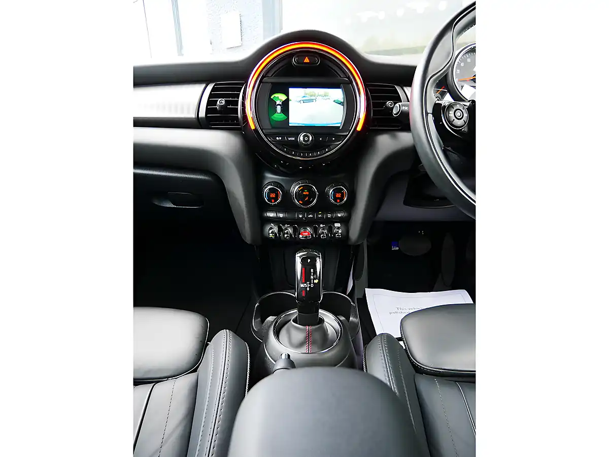 Used 2019 MINI Hatch Exclusive Starlight Blue - Interior and Exterior details 17