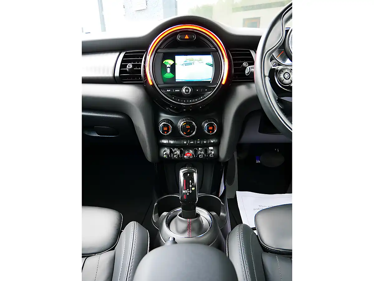 Used 2019 MINI Hatch Exclusive Starlight Blue - Interior and Exterior details 19
