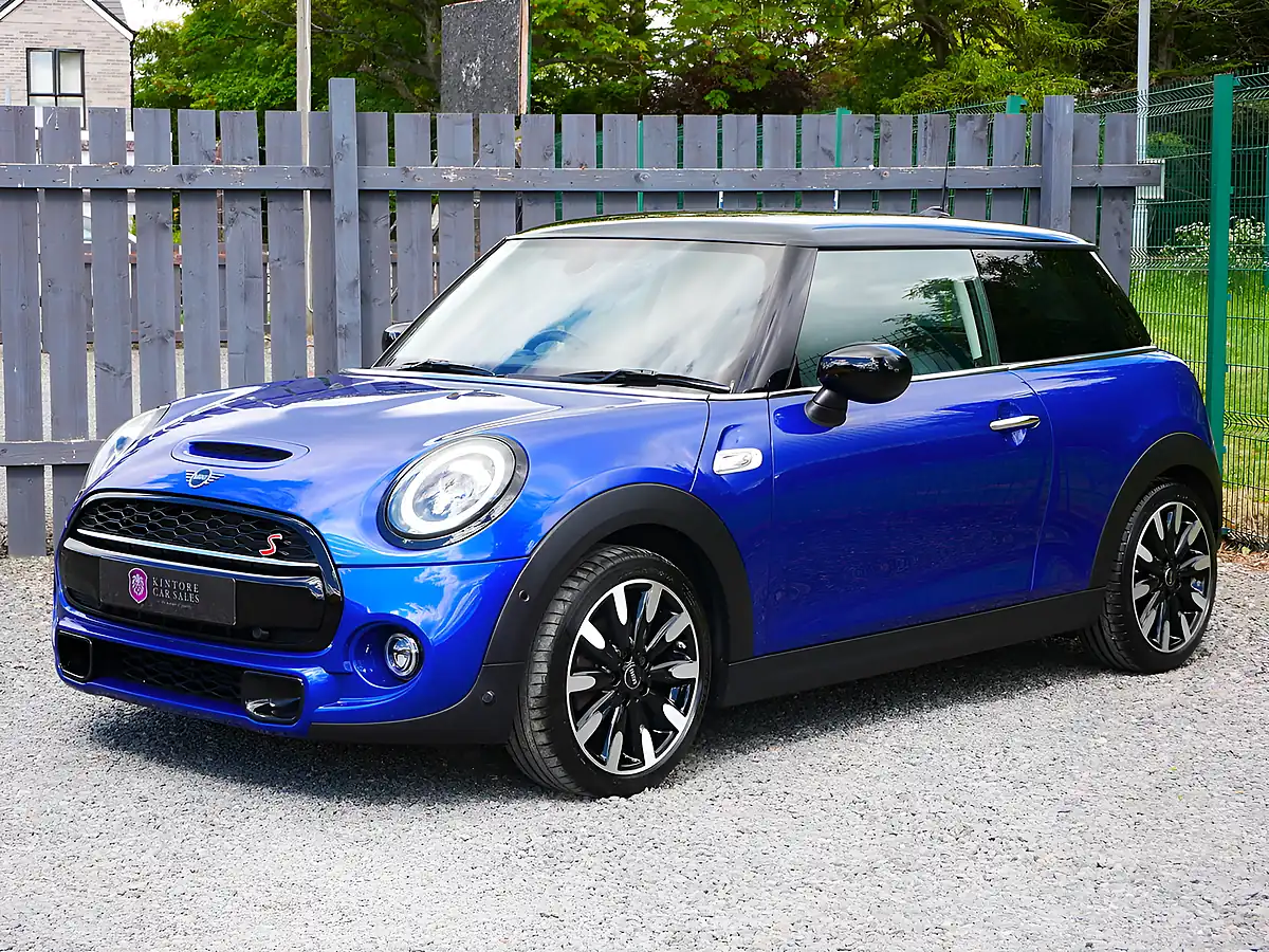Used 2019 MINI Hatch Exclusive Starlight Blue - Interior and Exterior details 4