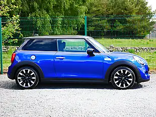 Used 2019 MINI Hatch Exclusive Starlight Blue - Interior and Exterior details 5