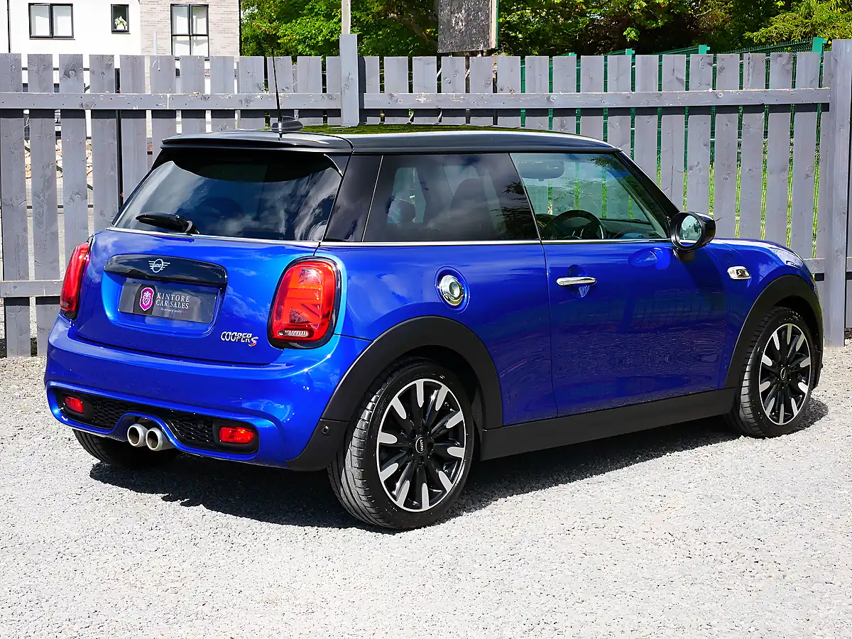 Used 2019 MINI Hatch Exclusive Starlight Blue - Interior and Exterior details 9