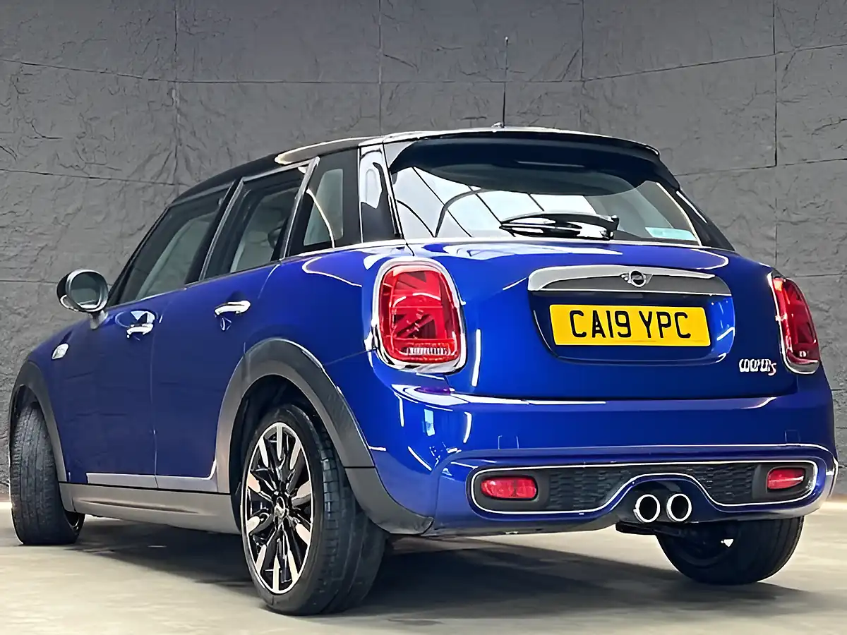 Used 2019 MINI Hatch Exclusive Starlight Blue - Interior and Exterior details 7