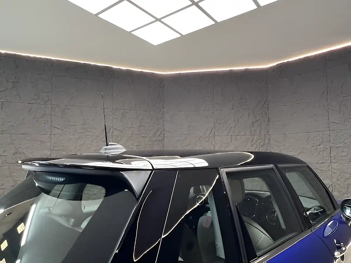 Used 2019 MINI Hatch Exclusive Starlight Blue - Interior and Exterior details 9