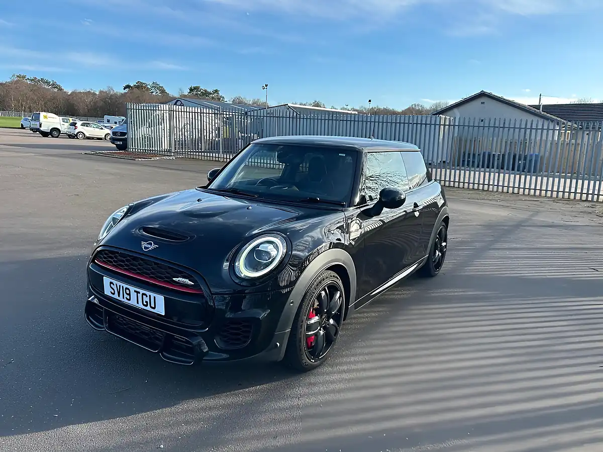 Used 2019 MINI Hatch John Cooper Works Black - Front View