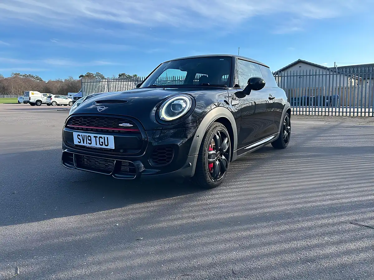 Used 2019 MINI Hatch John Cooper Works Black - Interior and Exterior details 3