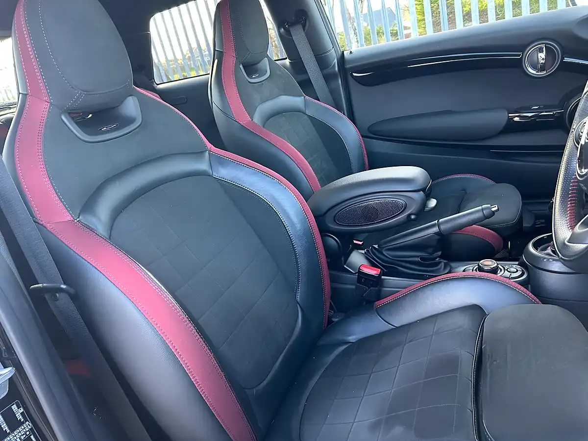 Used 2019 MINI Hatch John Cooper Works Black - Interior and Exterior details 8
