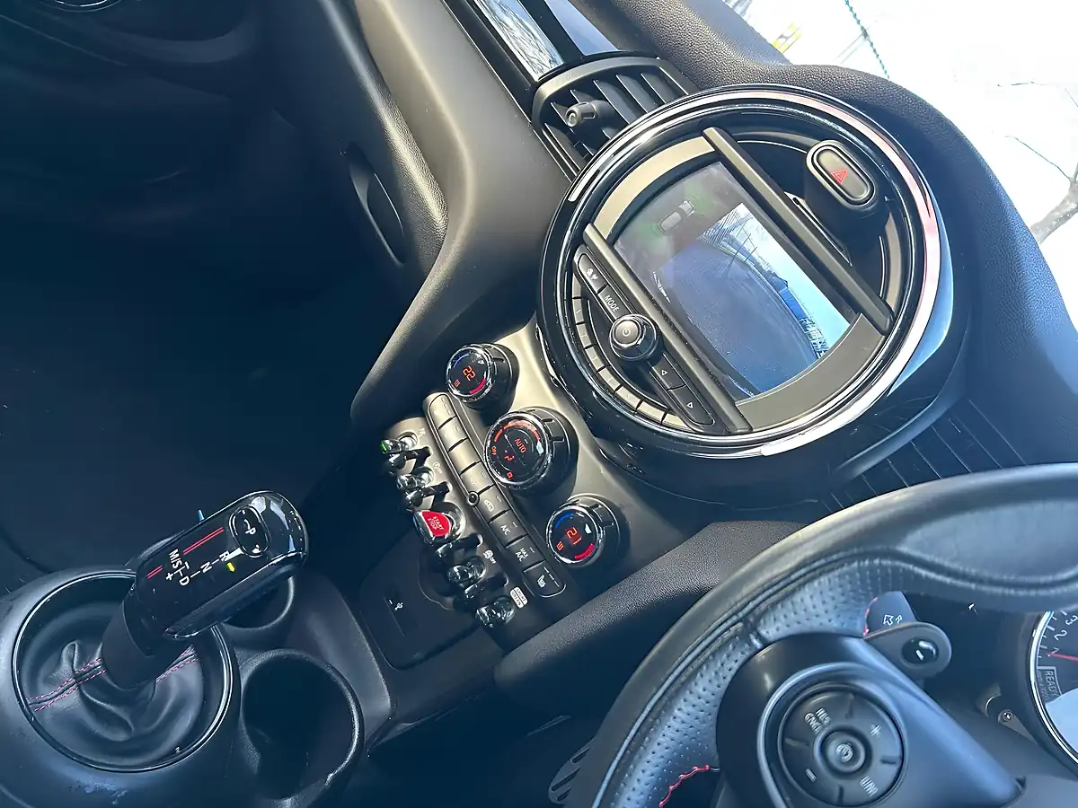 Used 2019 MINI Hatch John Cooper Works Black - Interior and Exterior details 9