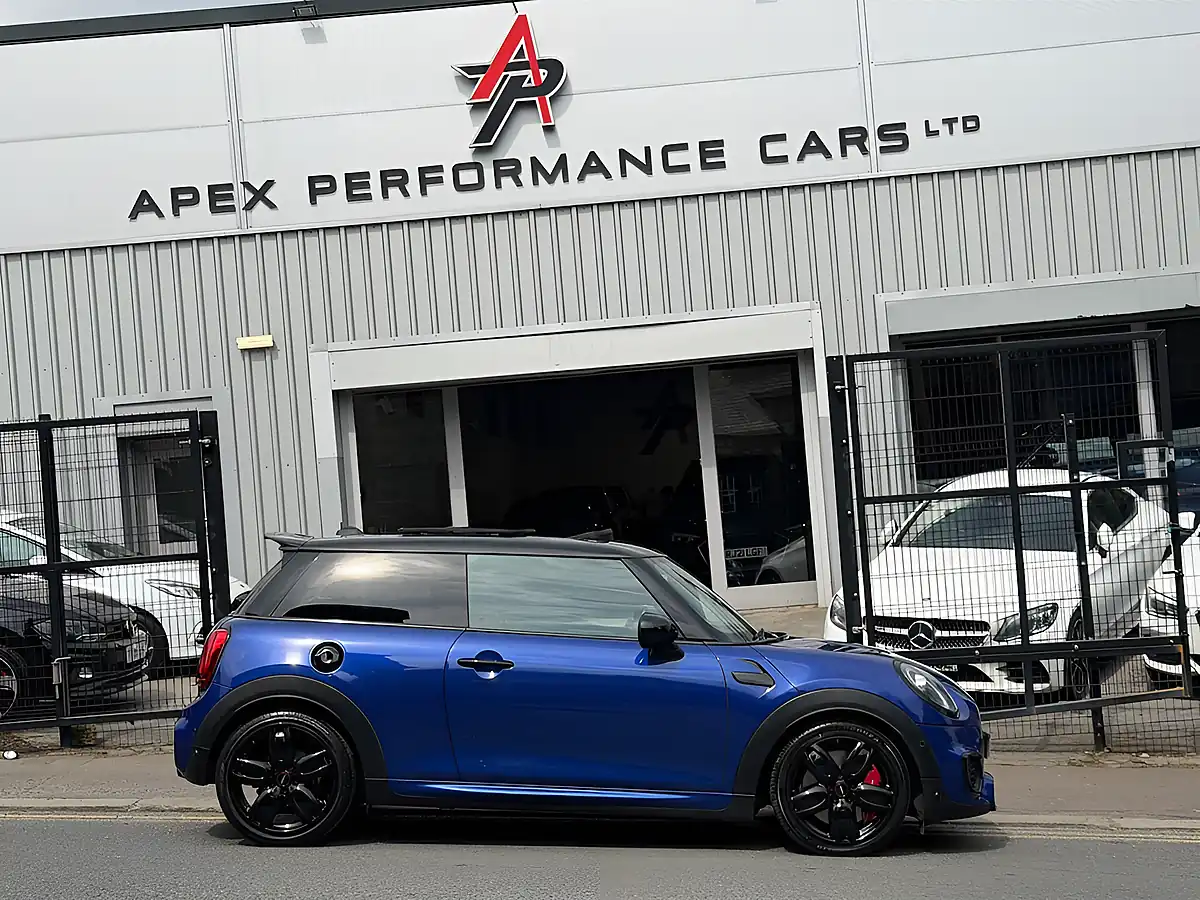 Used 2019 MINI Hatch John Cooper Works Blue - Interior and Exterior details 7