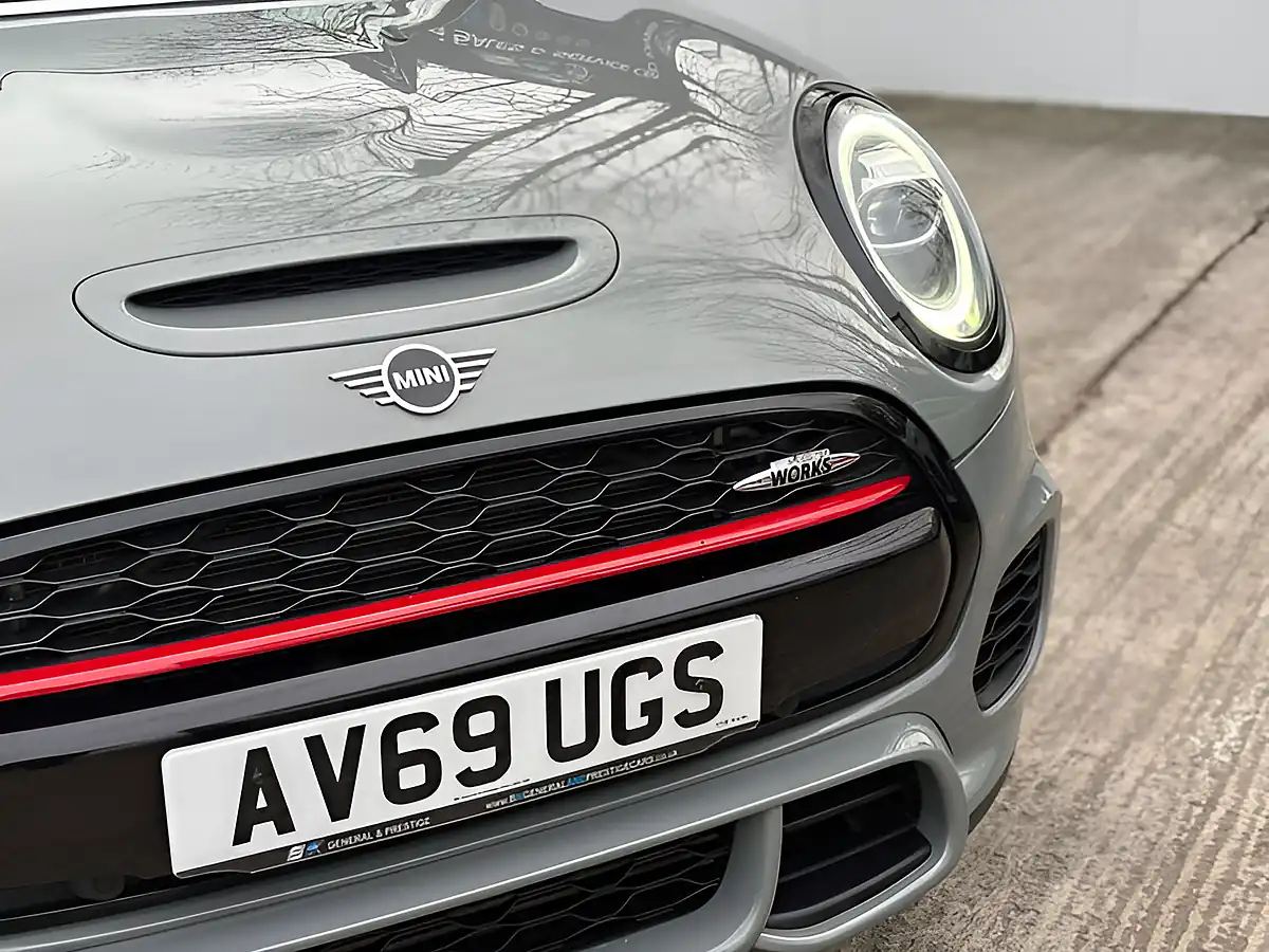 Used 2019 MINI Hatch John Cooper Works Moonwalk Grey - Interior and Exterior details 10