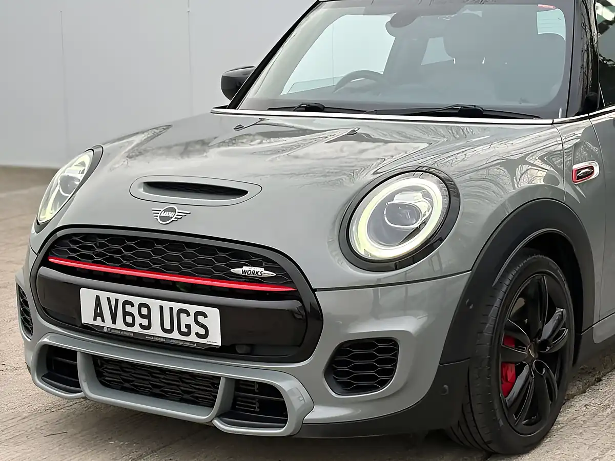 Used 2019 MINI Hatch John Cooper Works Moonwalk Grey - Interior and Exterior details 11