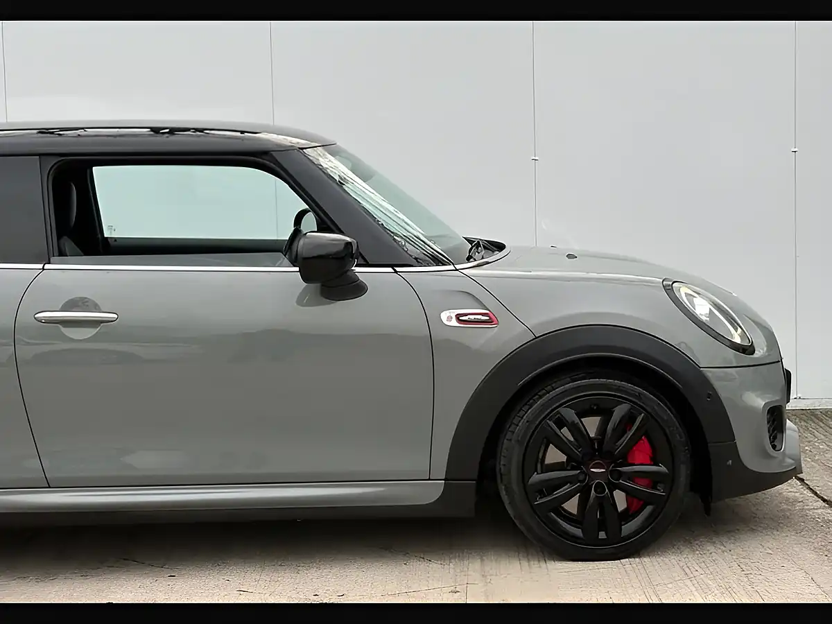 Used 2019 MINI Hatch John Cooper Works Moonwalk Grey - Interior and Exterior details 19