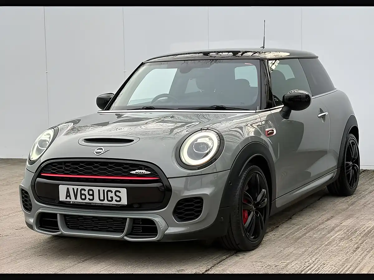 Used 2019 MINI Hatch John Cooper Works Moonwalk Grey - Interior and Exterior details 7