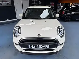 Used 2019 MINI Hatch One Classic White - Interior and Exterior details 4