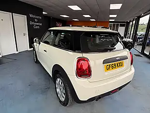 Used 2019 MINI Hatch One Classic White - Interior and Exterior details 7