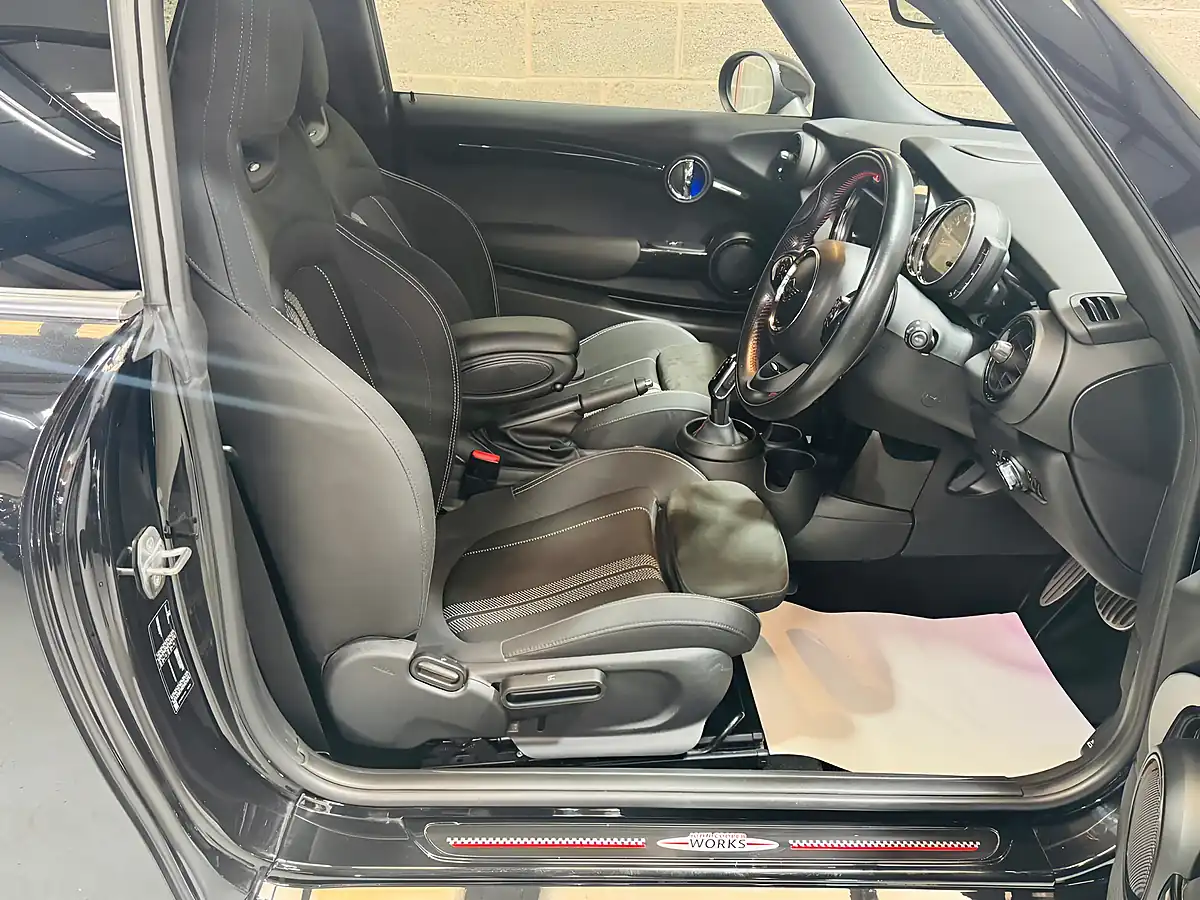 Used 2019 MINI Hatch Sport Black - Interior and Exterior details 14