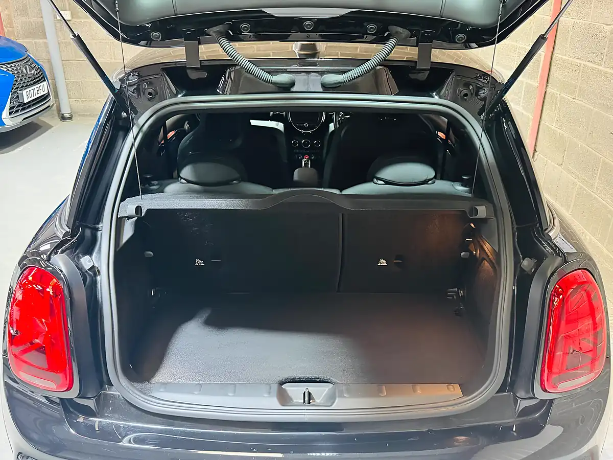 Used 2019 MINI Hatch Sport Black - Interior and Exterior details 18