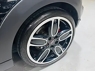 Used 2019 MINI Hatch Sport Black - Interior and Exterior details 19