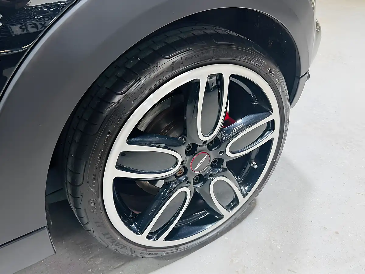 Used 2019 MINI Hatch Sport Black - Interior and Exterior details 19