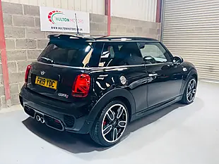 Used 2019 MINI Hatch Sport Black - Interior and Exterior details 7