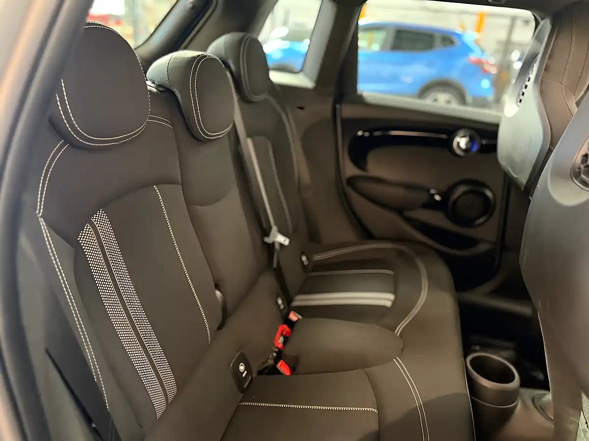Used 2019 MINI Hatch Sport Moonwalk Grey - Interior and Exterior details 18