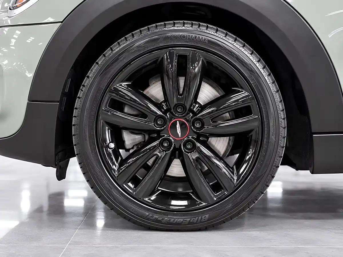 Used 2019 MINI Hatch Sport Moonwalk Grey - Interior and Exterior details 20