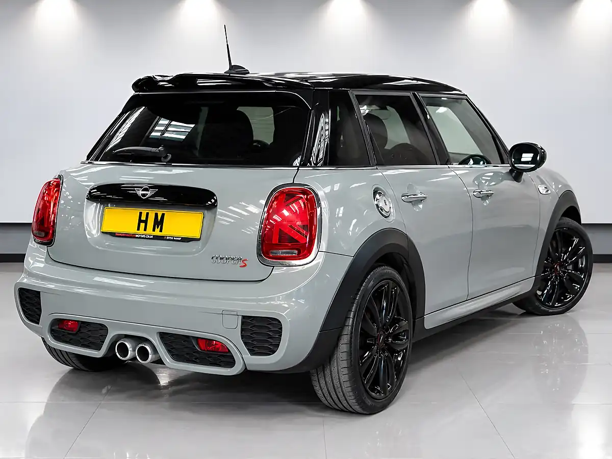 Used 2019 MINI Hatch Sport Moonwalk Grey - Interior and Exterior details 3