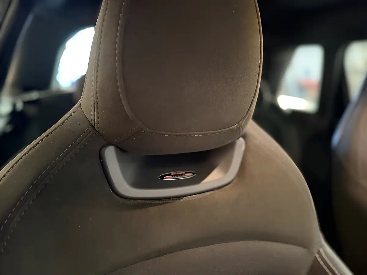 Used 2019 MINI Hatch Sport Moonwalk Grey - Interior and Exterior details 8