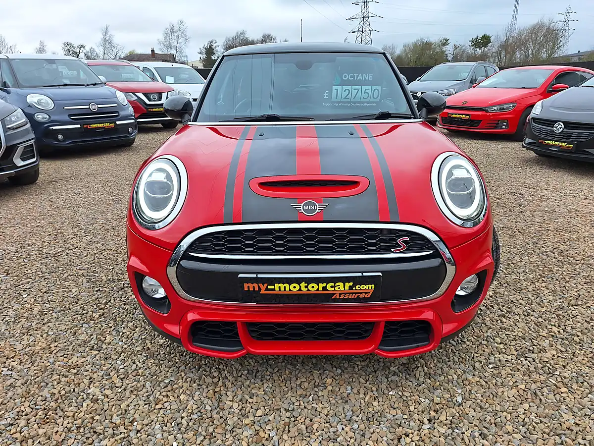 Used 2019 MINI Hatch Sport Red - Interior and Exterior details 3