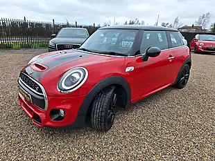 Used 2019 MINI Hatch Sport Red - Interior and Exterior details 8