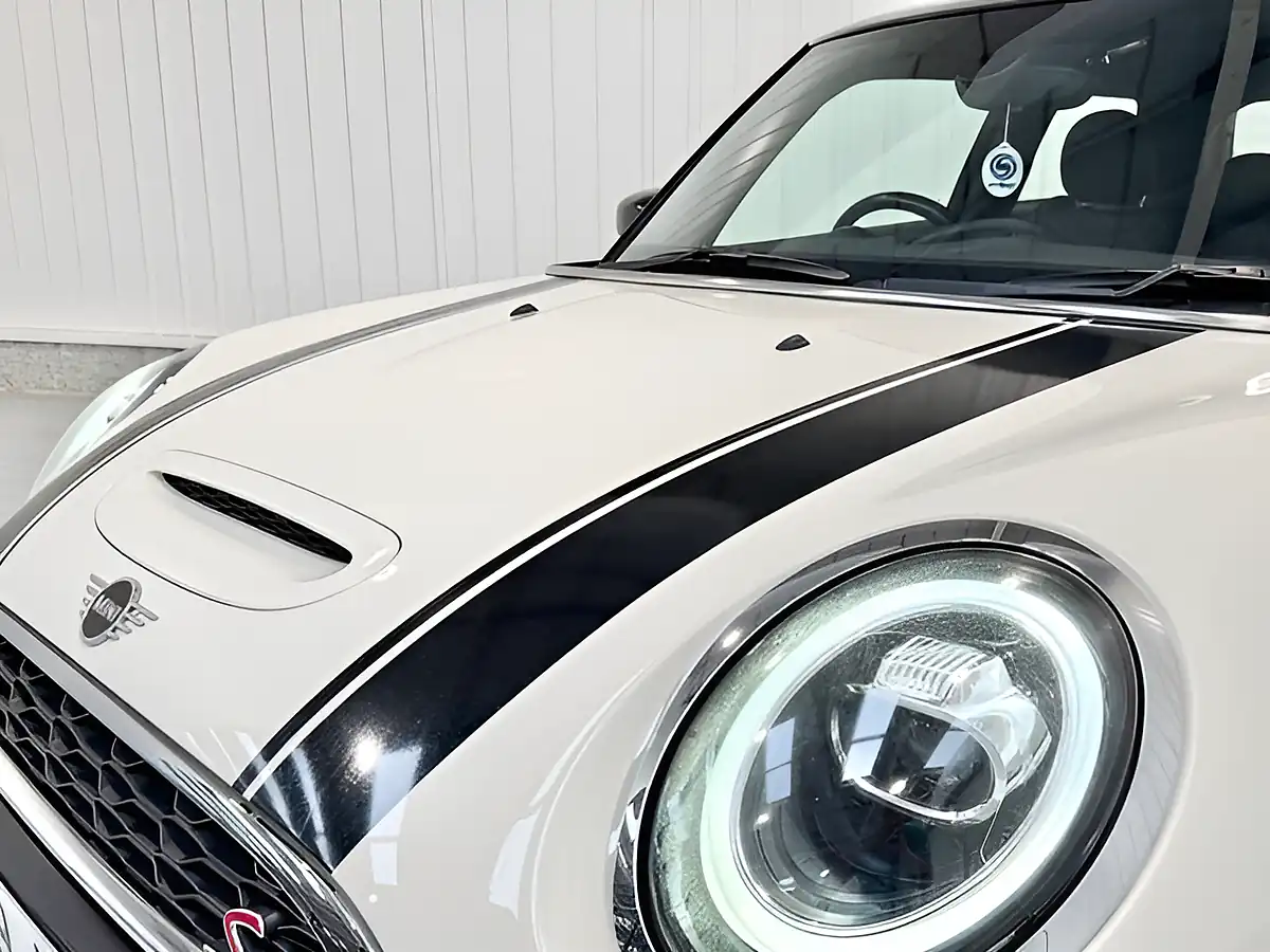 Used 2019 MINI Hatch Sport White - Interior and Exterior details 10
