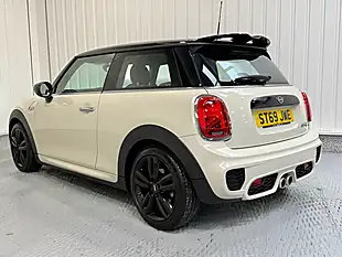 Used 2019 MINI Hatch Sport White - Interior and Exterior details 5