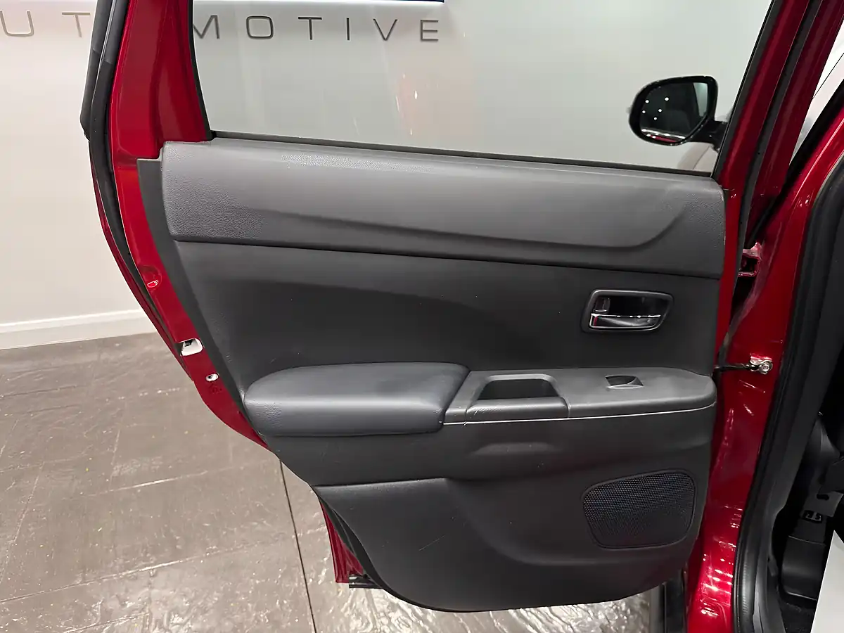 Used 2019 Mitsubishi Asx Exceed Red - Interior and Exterior details 17