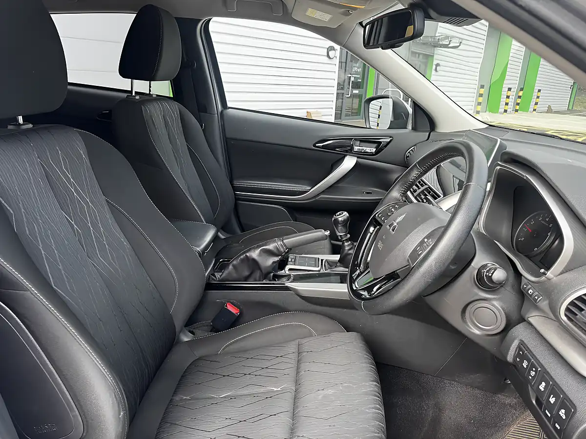 Used 2019 Mitsubishi Eclipse Cross 3 Grey - Interior and Exterior details 14