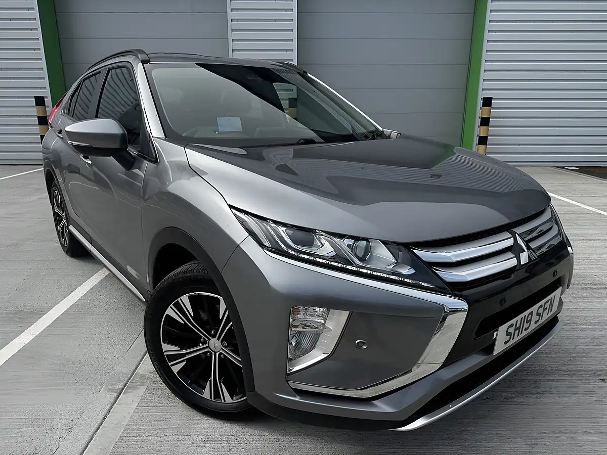 Used 2019 Mitsubishi Eclipse Cross 3 Grey - Interior and Exterior details 2