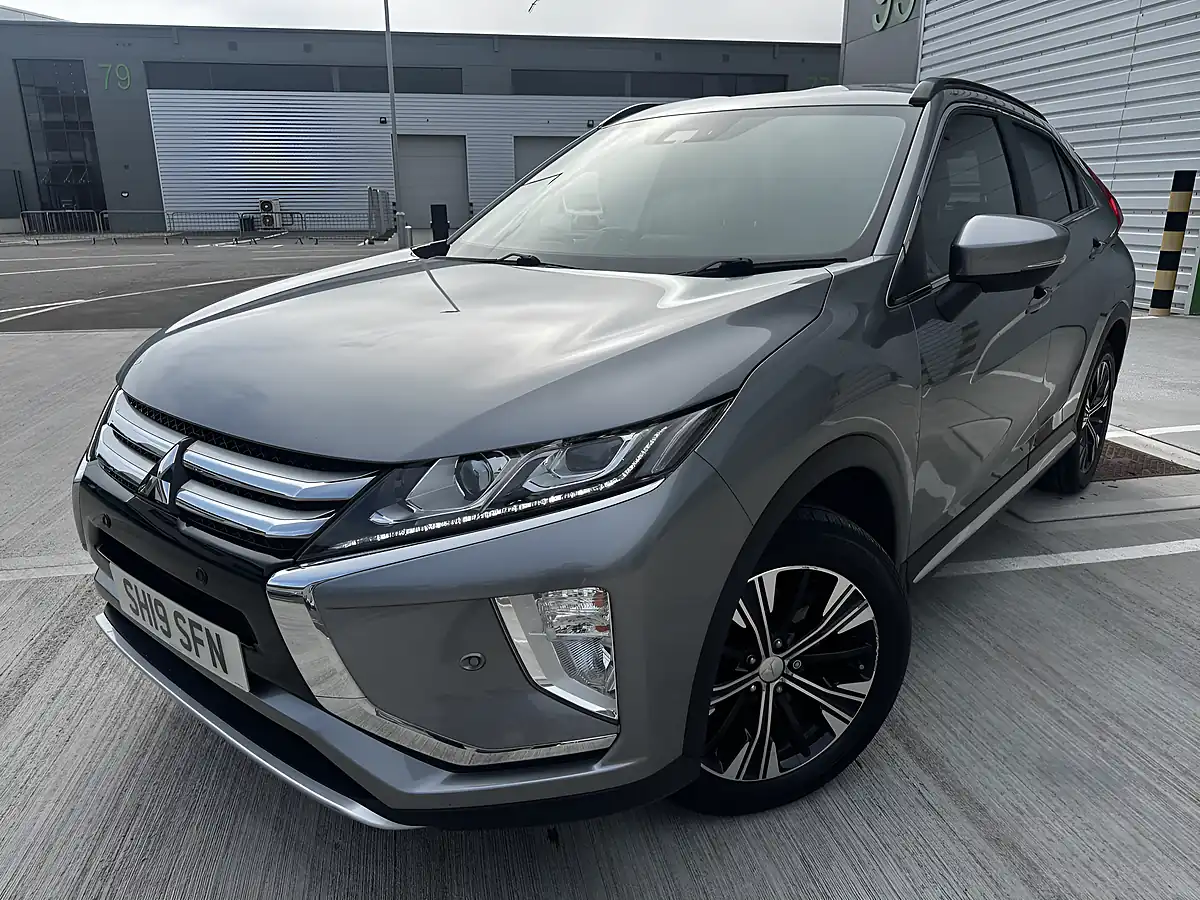 Used 2019 Mitsubishi Eclipse Cross 3 Grey - Interior and Exterior details 3
