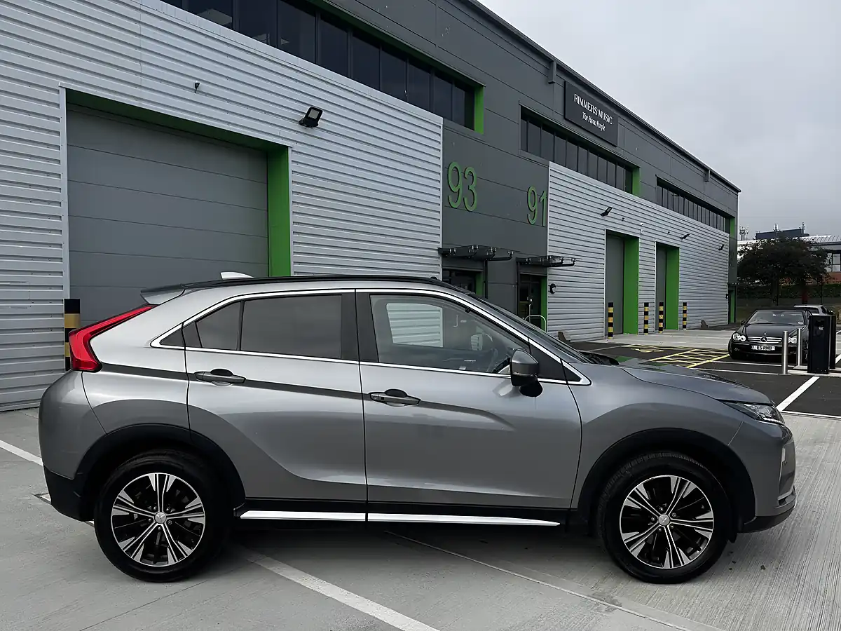 Used 2019 Mitsubishi Eclipse Cross 3 Grey - Interior and Exterior details 6