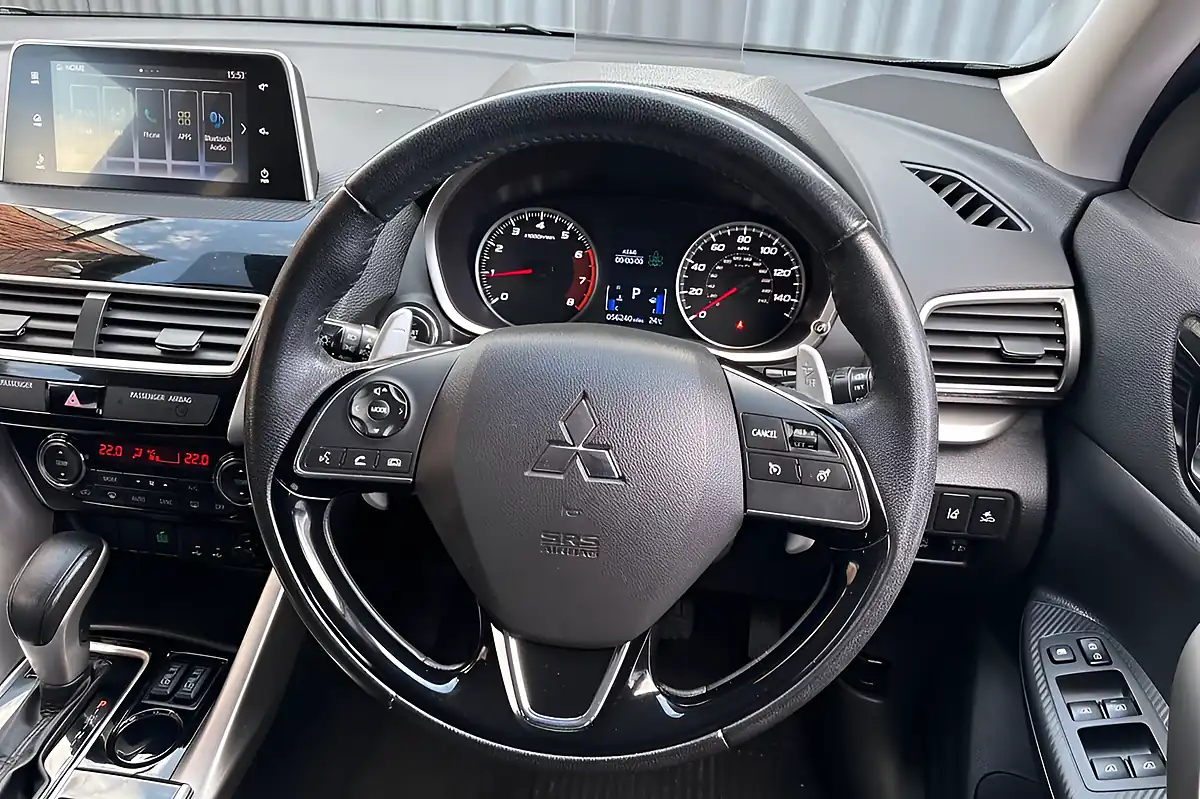 Used 2019 Mitsubishi Eclipse Cross 3 Grey - Interior and Exterior details 10