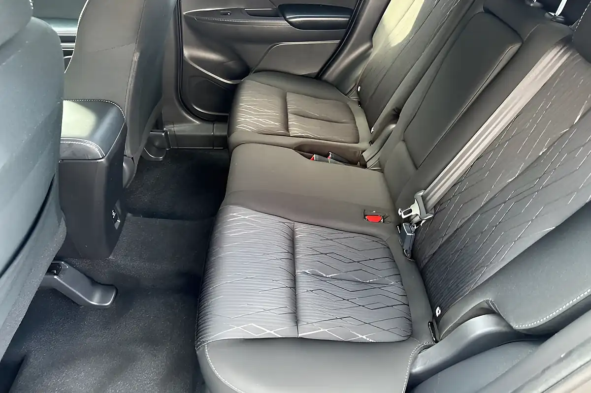 Used 2019 Mitsubishi Eclipse Cross 3 Grey - Interior and Exterior details 16