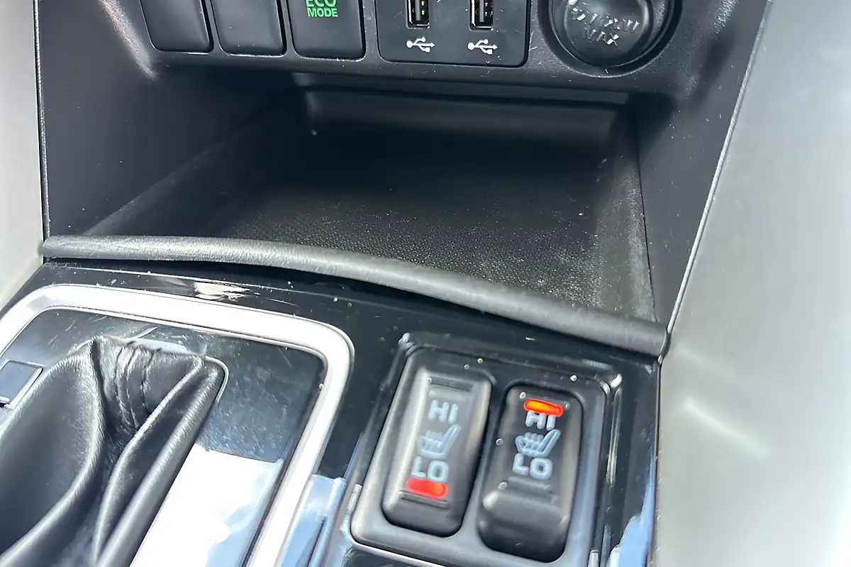 Used 2019 Mitsubishi Eclipse Cross 3 Grey - Interior and Exterior details 20
