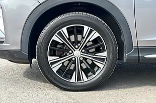 Used 2019 Mitsubishi Eclipse Cross 3 Grey - Interior and Exterior details 9