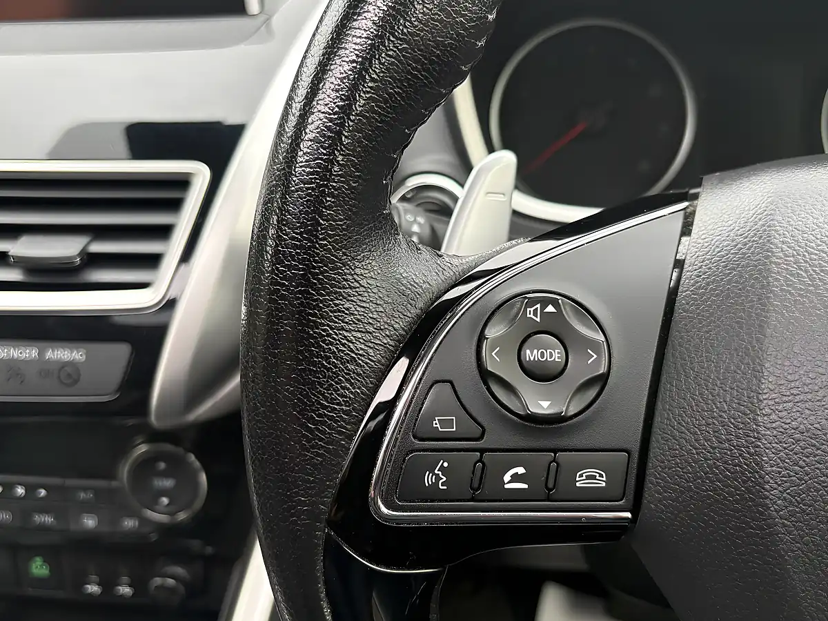 Used 2019 Mitsubishi Eclipse Cross 4 Grey - Interior and Exterior details 12