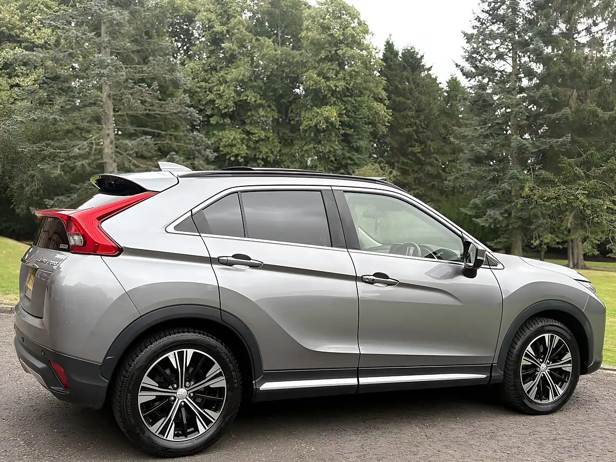 Used 2019 Mitsubishi Eclipse Cross 4 Grey - Interior and Exterior details 17